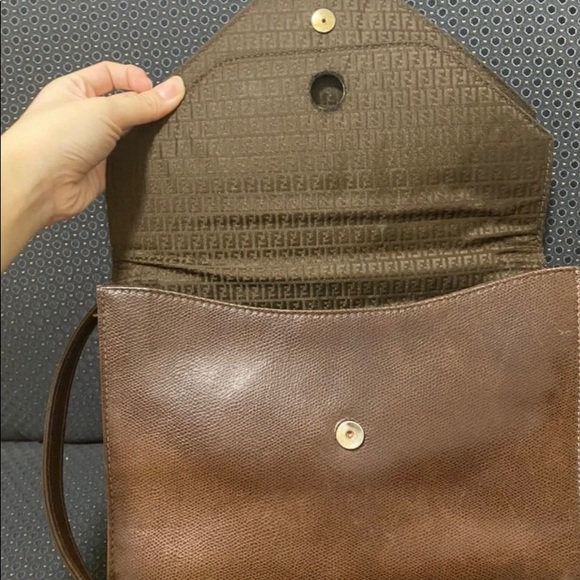 Authentic Vintage Fendi Purse - Picture 4 of 10